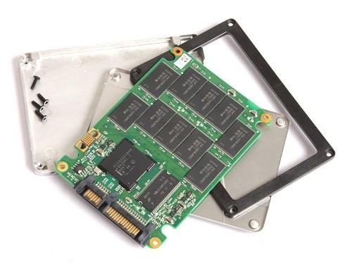 SSD固态硬盘拆开后内部结构图片 SSD固态硬盘拆开后内部结构图片